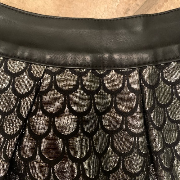 Girls Fish Scale Skirt - Picture 8 of 8